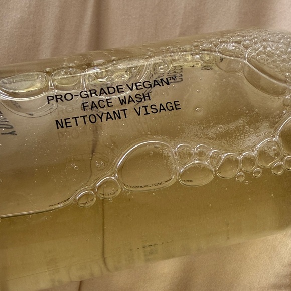 New Youth to the People green tea spinach vitamins Superfood 8 oz Cleanser - Picture 3 of 3